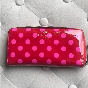 Polka dot wallet